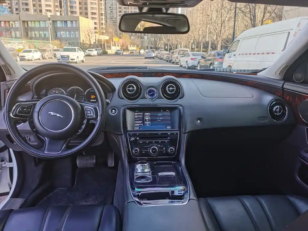 Jaguar Jaguar XJ 2011 XJL 3.0 Panoramic Business Edition 2011 - thumbnail 24