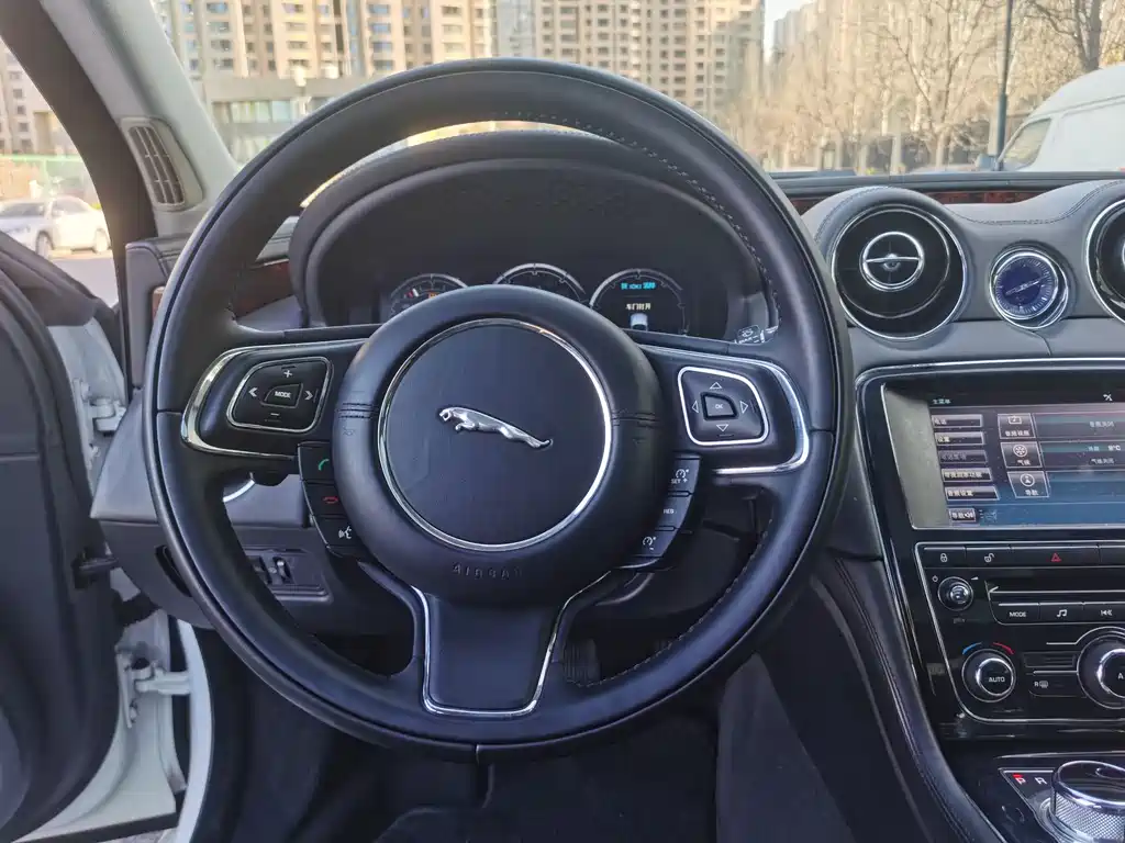 Jaguar Jaguar XJ 2011 XJL 3.0 Panoramic Business Edition 2011 - thumbnail 25