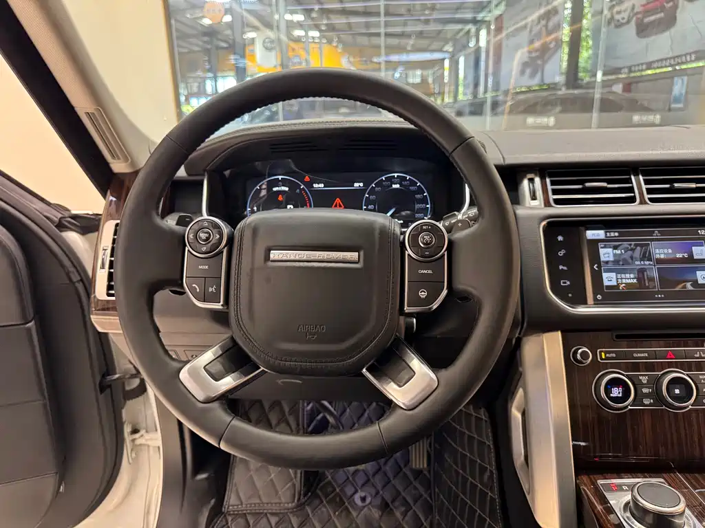 Land Rover Range Rover 2015 3.0 TDV6 Vogue 2016 - thumbnail 8