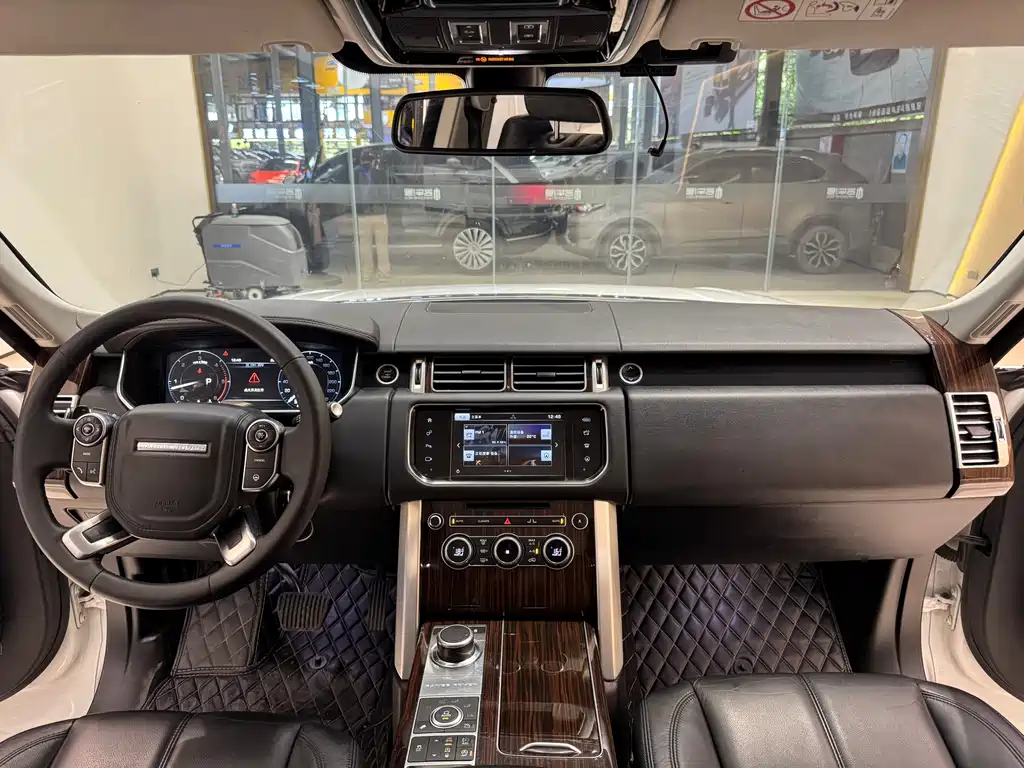 Land Rover Range Rover 2015 3.0 TDV6 Vogue 2016 - thumbnail 10