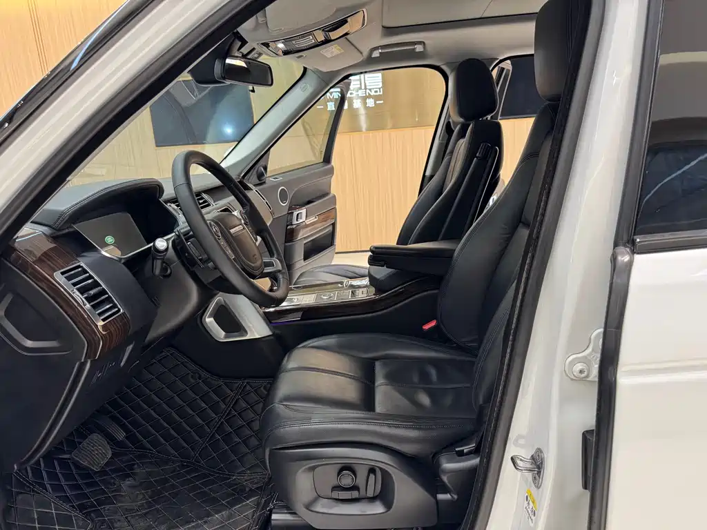 Land Rover Range Rover 2015 3.0 TDV6 Vogue 2016 - thumbnail 11