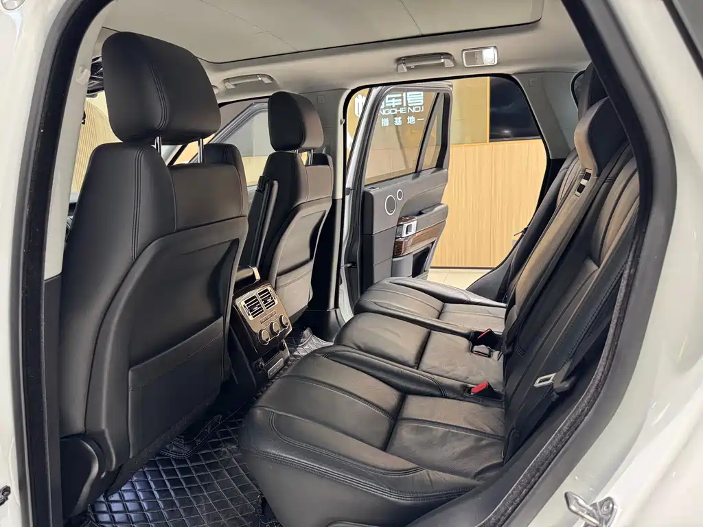Land Rover Range Rover 2015 3.0 TDV6 Vogue 2016 - thumbnail 12