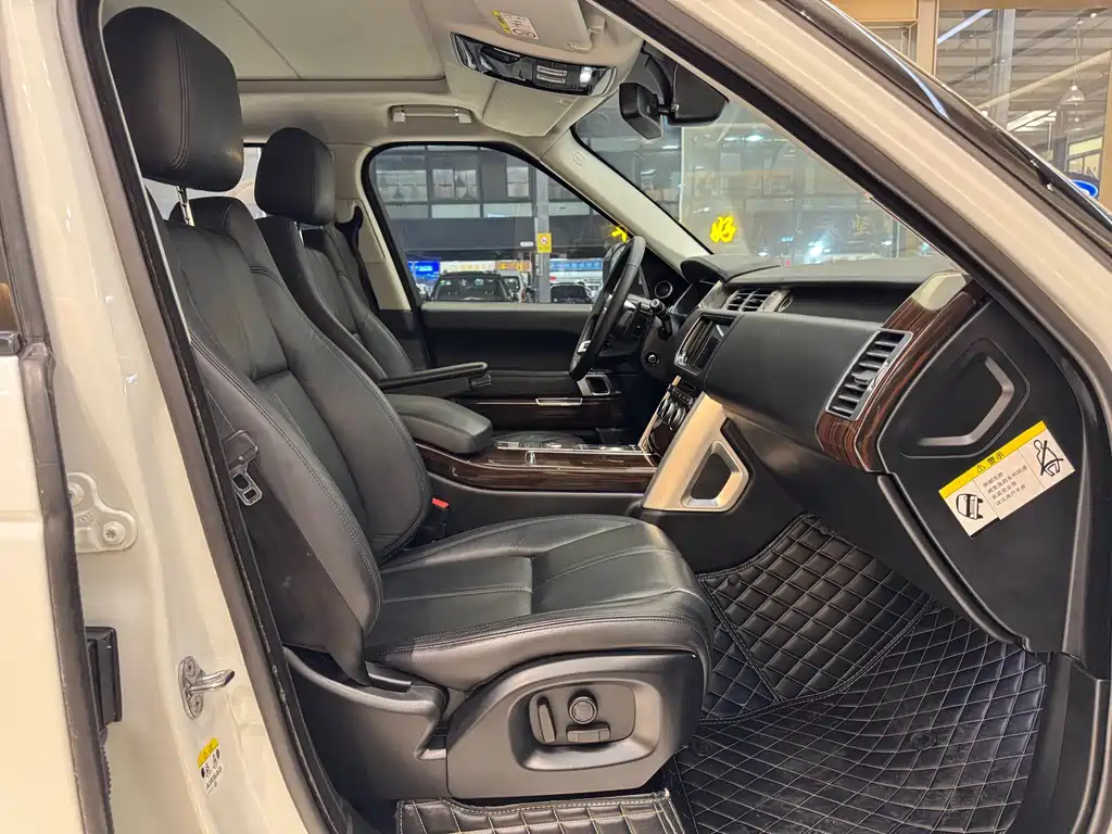 Land Rover Range Rover 2015 3.0 TDV6 Vogue 2016 - thumbnail 13