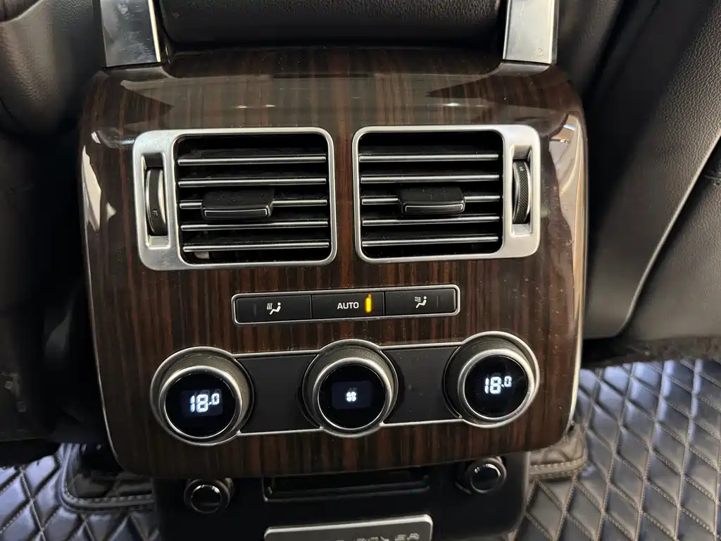 Land Rover Range Rover 2015 3.0 TDV6 Vogue 2016 - thumbnail 15