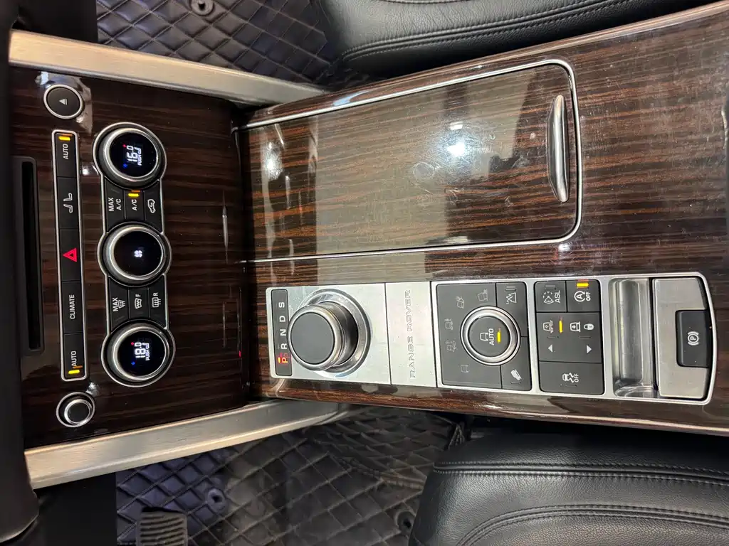 Land Rover Range Rover 2015 3.0 TDV6 Vogue 2016 - thumbnail 16