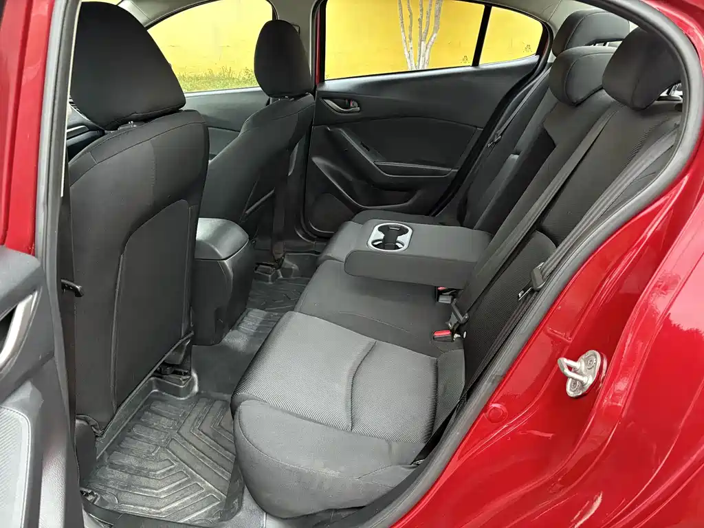 Mazda Mazda 3 Axela 2017 Sedan 1.5L Automatic Comfort Model China V 2017 - thumbnail 5