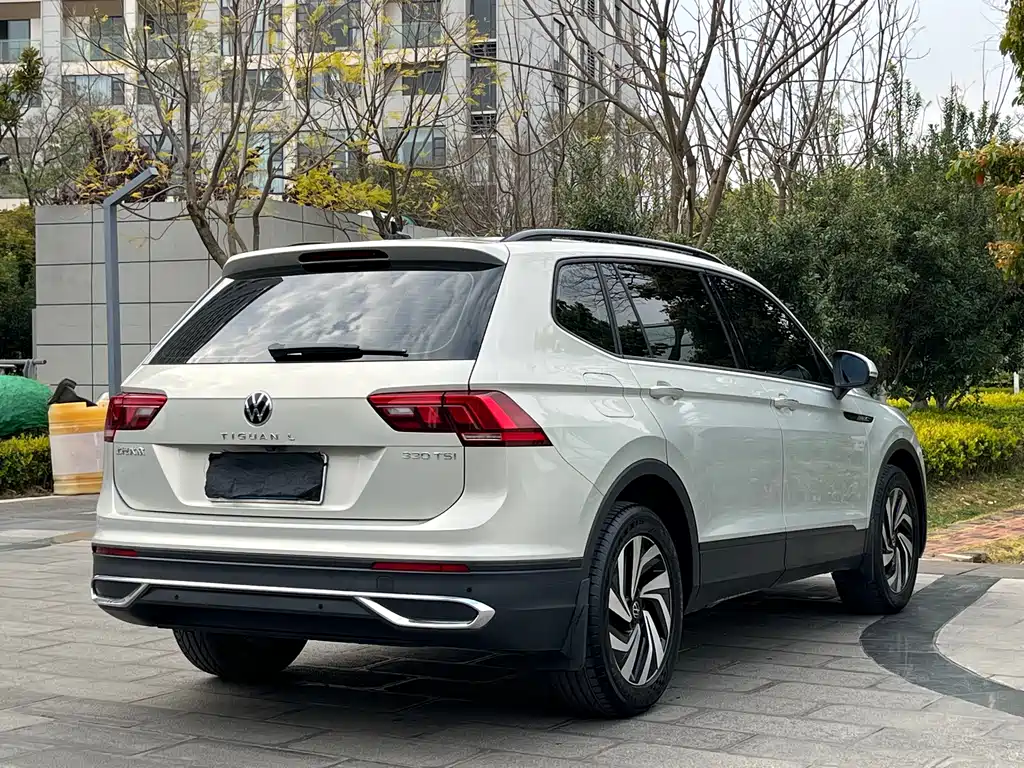 Volkswagen Tiguan L 2022 330TSI Automatic 2WD Comfort Edition 2021 - thumbnail 7
