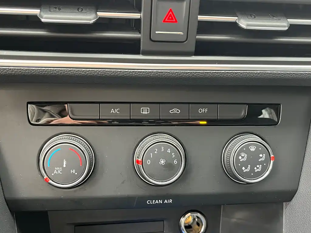 Volkswagen Tiguan L 2022 330TSI Automatic 2WD Comfort Edition 2021 - thumbnail 14