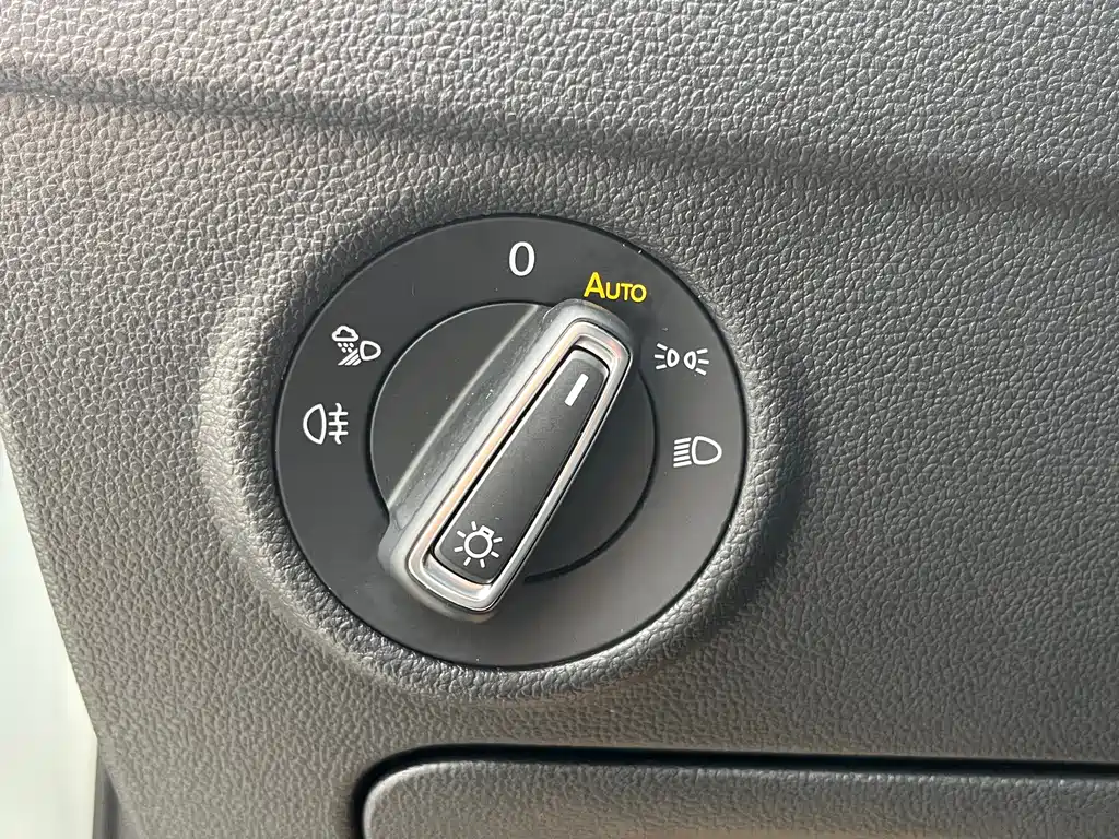 Volkswagen Tiguan L 2022 330TSI Automatic 2WD Comfort Edition 2021 - thumbnail 16