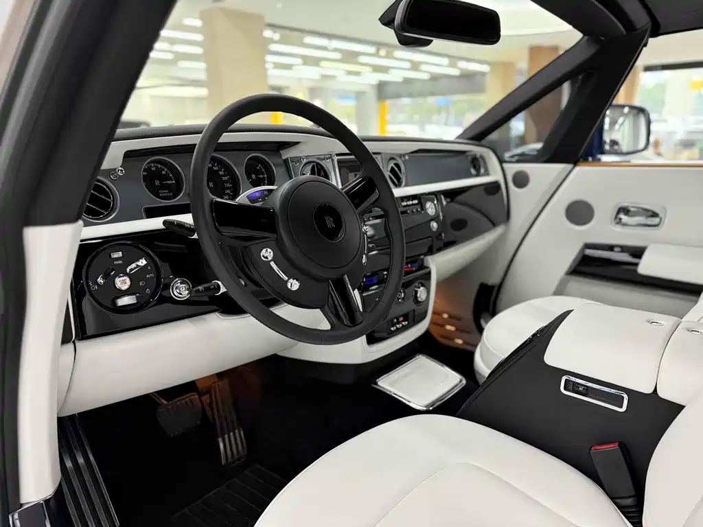 Rolls-Royce Phantom 2007 6.7L Soft-Top Convertible 2012 - thumbnail 10