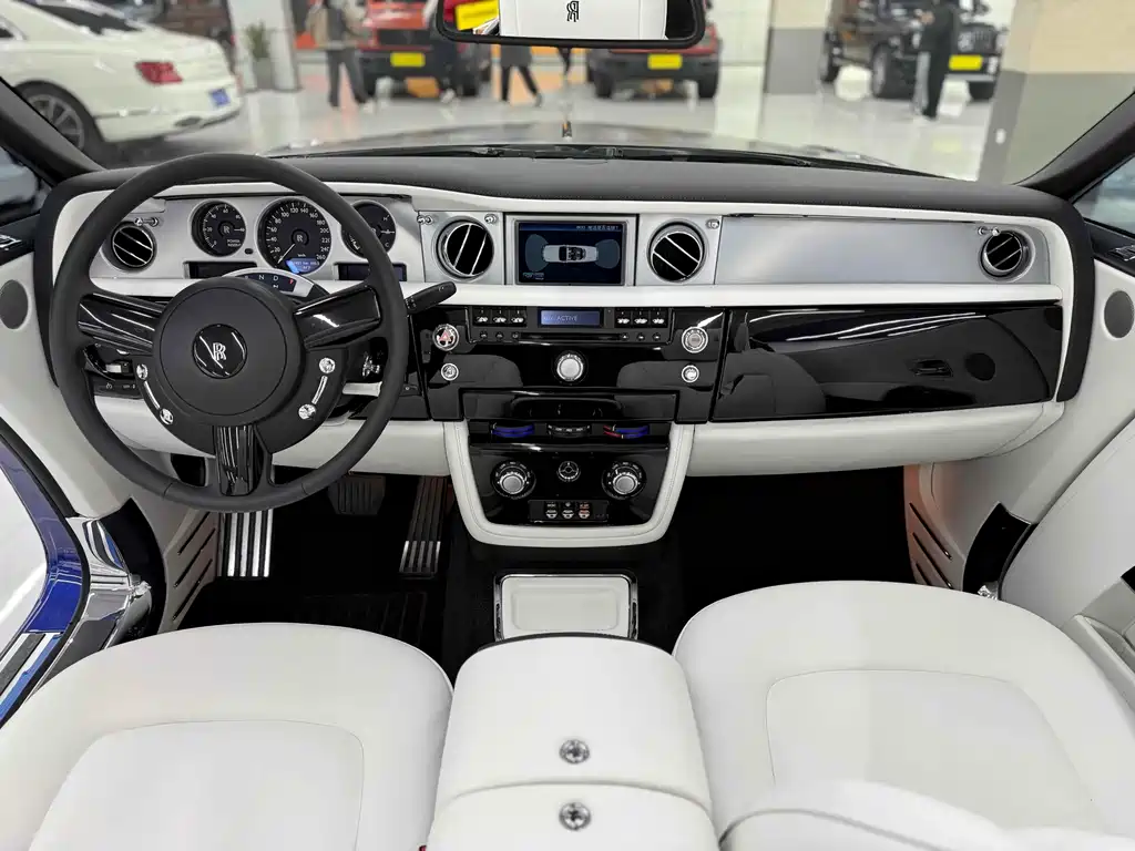 Rolls-Royce Phantom 2007 6.7L Soft-Top Convertible 2012 - thumbnail 11