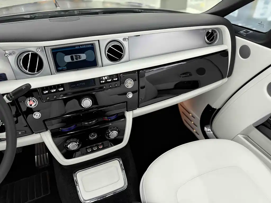 Rolls-Royce Phantom 2007 6.7L Soft-Top Convertible 2012 - thumbnail 12