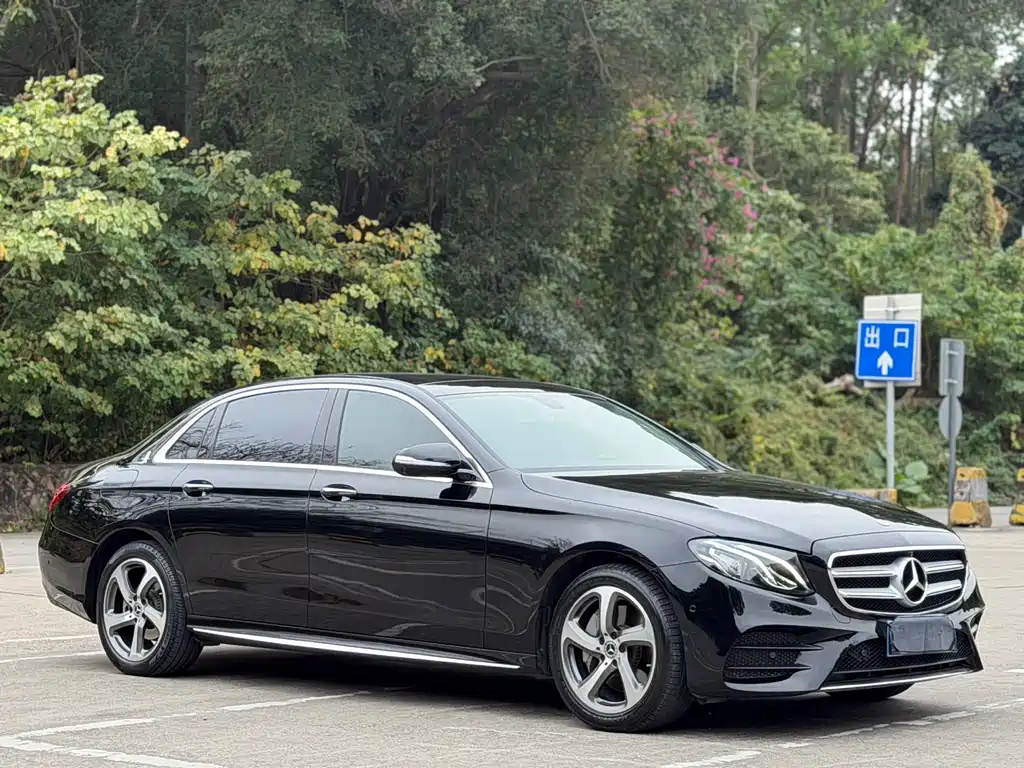 Mercedes-Benz Mercedes-Benz E-Class 2019 Model Year Facelift E 300 L Sport Style 2019 - thumbnail 3