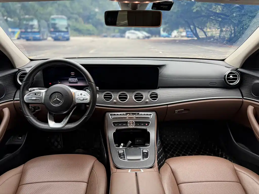 Mercedes-Benz Mercedes-Benz E-Class 2019 Model Year Facelift E 300 L Sport Style 2019 - thumbnail 5