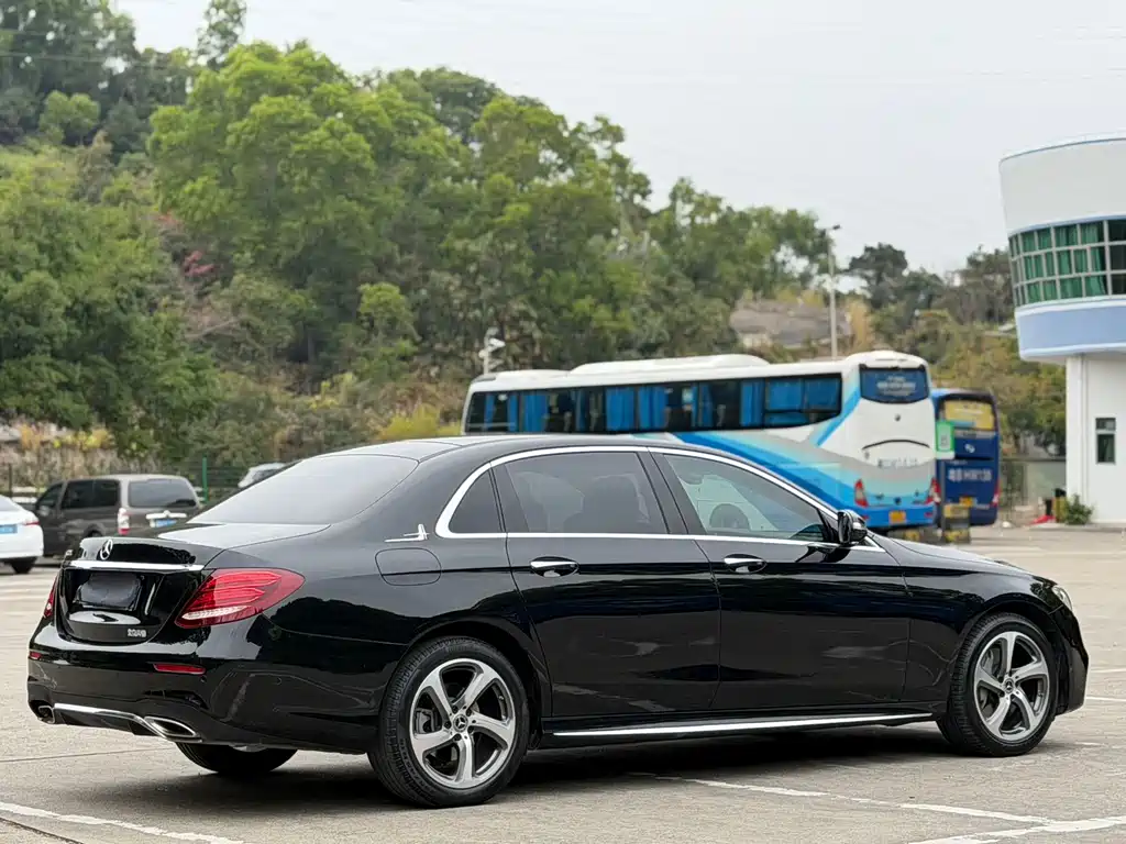 Mercedes-Benz Mercedes-Benz E-Class 2019 Model Year Facelift E 300 L Sport Style 2019 - thumbnail 9