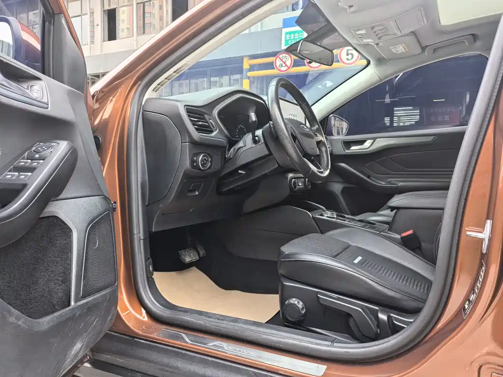 Ford Ford Focus Active 2020 EcoBoost 180 Automatic Trend Edition 2019 - thumbnail 7