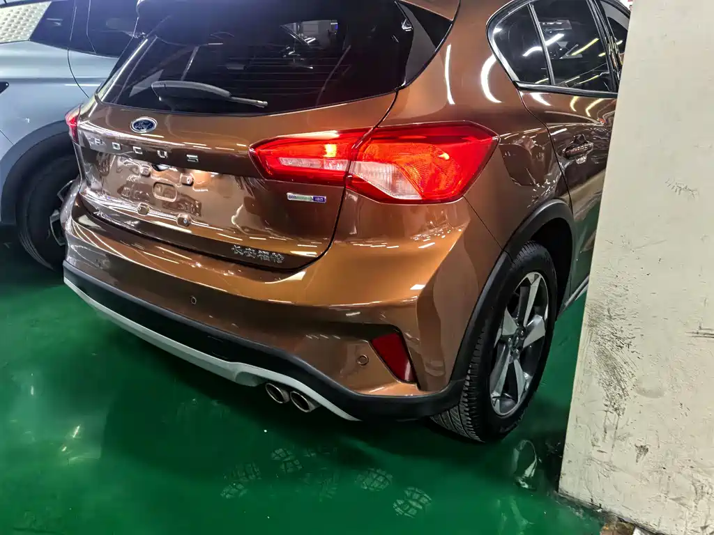 Ford Ford Focus Active 2020 EcoBoost 180 Automatic Trend Edition 2019 - thumbnail 17