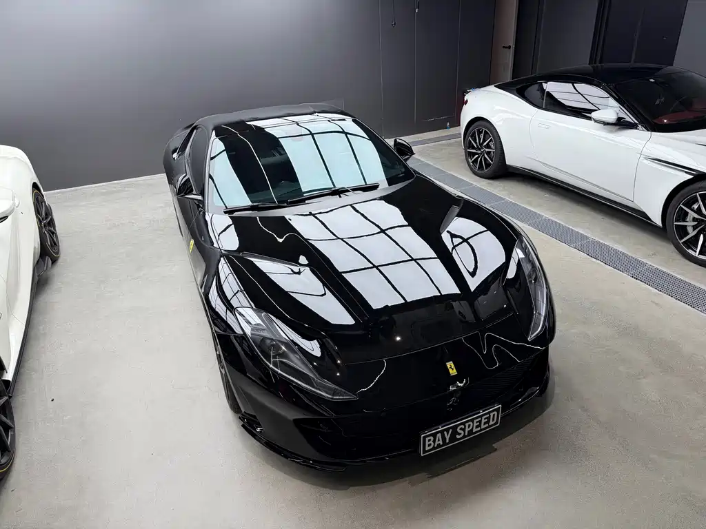 Ferrari Ferrari 812 Superfast 2017 6.5L 2017 - thumbnail 2