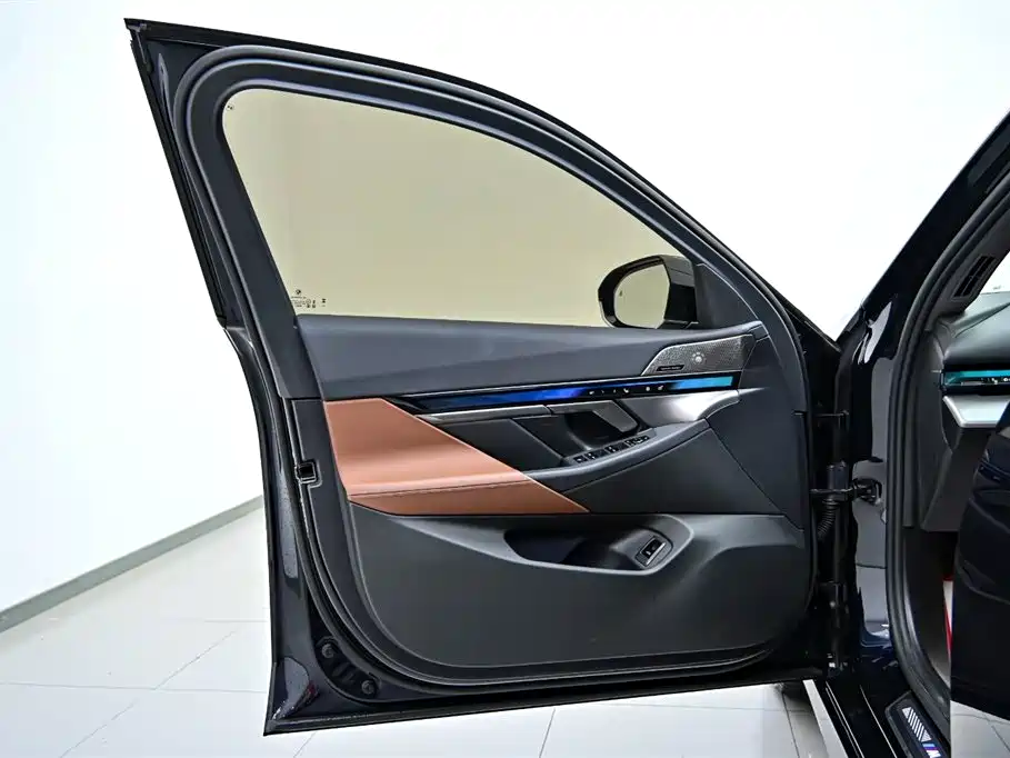 BMW BMW 5 Series 2024 530Li Leading Model M Sport Package 2024 - thumbnail 20