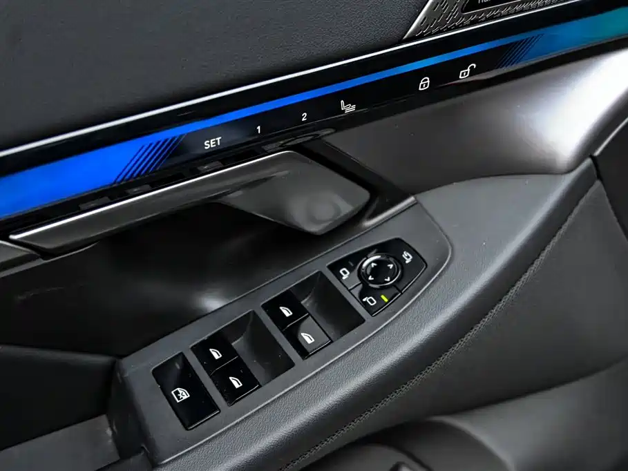 BMW BMW 5 Series 2024 530Li Leading Model M Sport Package 2024 - thumbnail 23