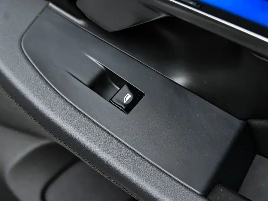 BMW BMW 5 Series 2024 530Li Leading Model M Sport Package 2024 - thumbnail 29