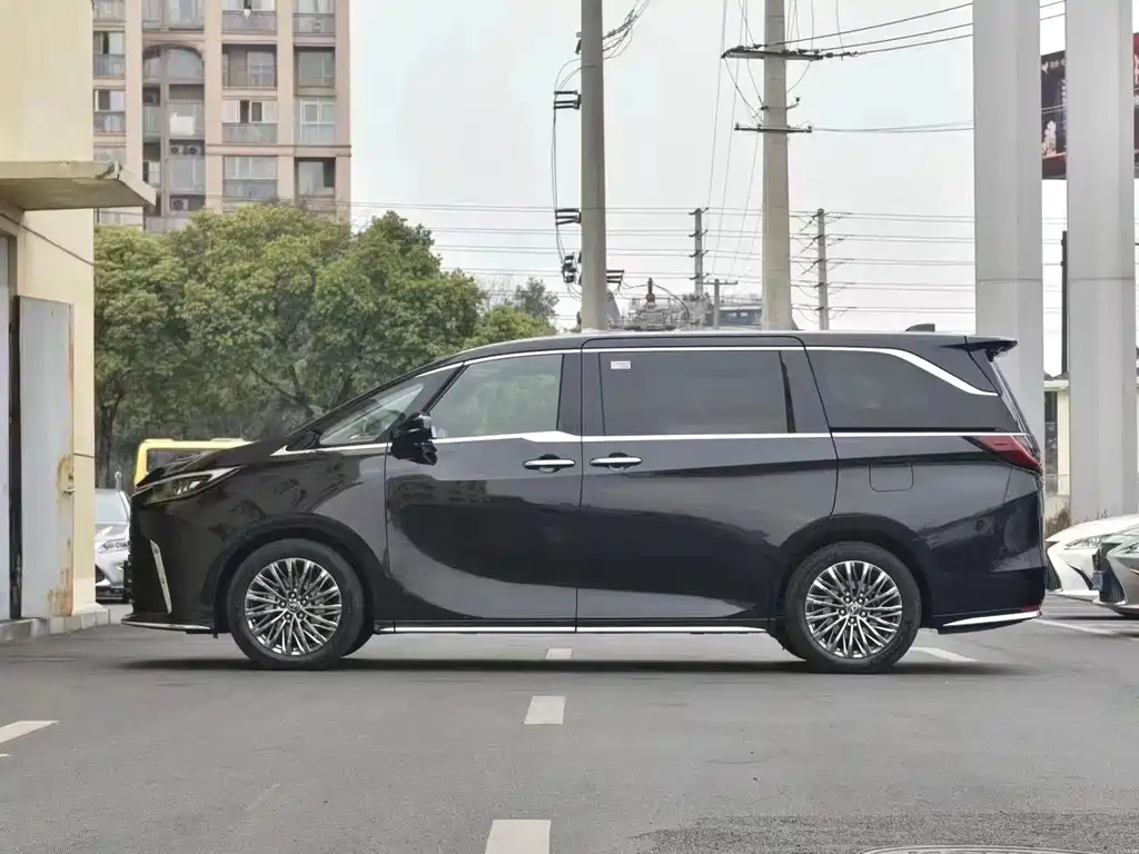 Lexus Lexus LM 350h Executive Four-Seat Version 2025 Model 2026 - thumbnail 2