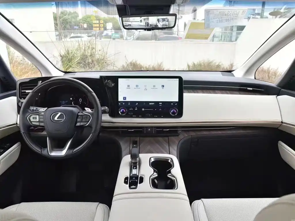 Lexus Lexus LM 350h Executive Four-Seat Version 2025 Model 2026 - thumbnail 3
