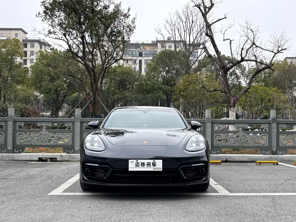 Porsche Porsche Panamera 2023 Platinum Edition 2.9T 2023 - thumbnail 3