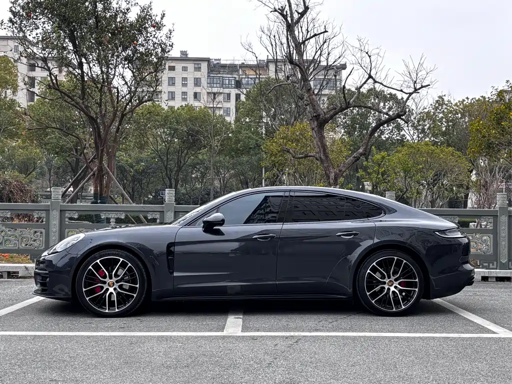 Porsche Porsche Panamera 2023 Platinum Edition 2.9T 2023 - thumbnail 4