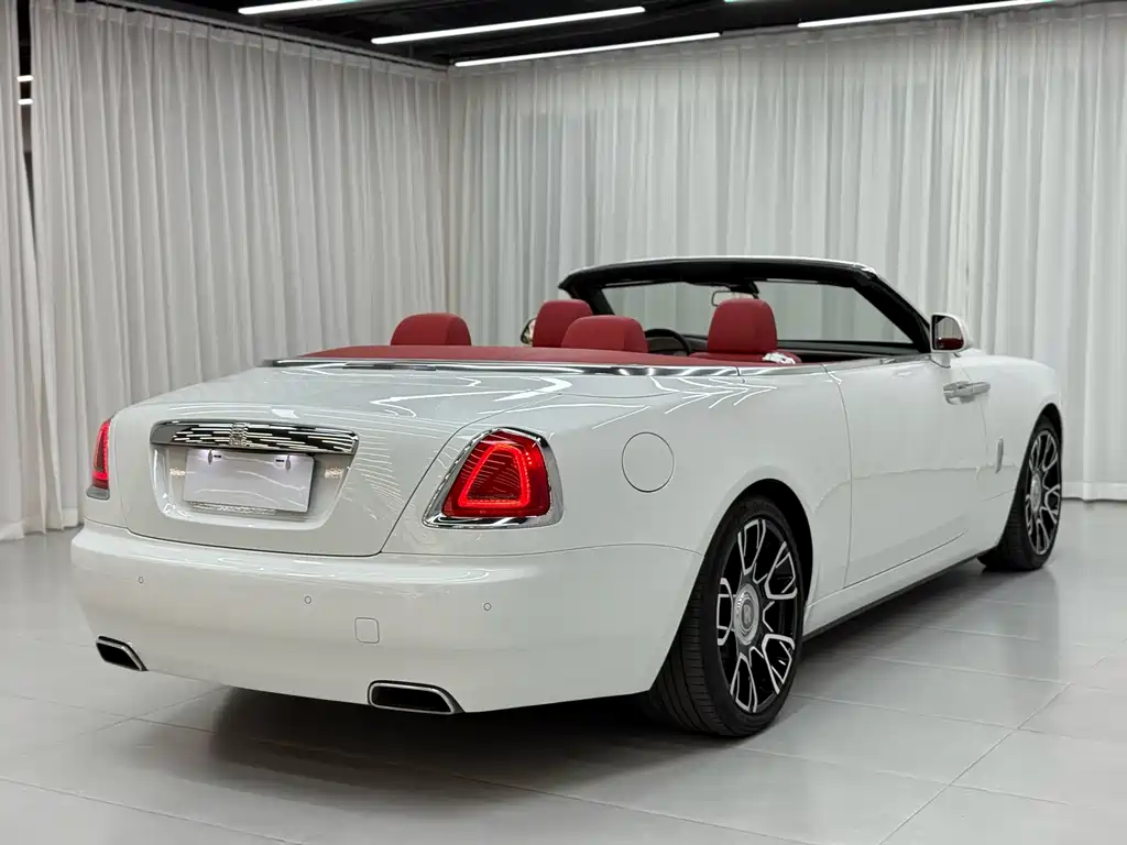 Rolls-Royce Wraith 2018 6.6T Standard 2021 - thumbnail 5