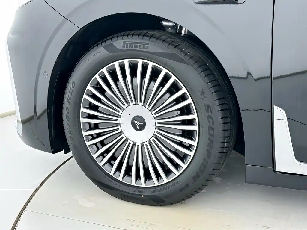 Lantu Automobile Lantu Dreamer 2025 PHEV AWD Flagship Qiankun Edition 2025 - thumbnail 5