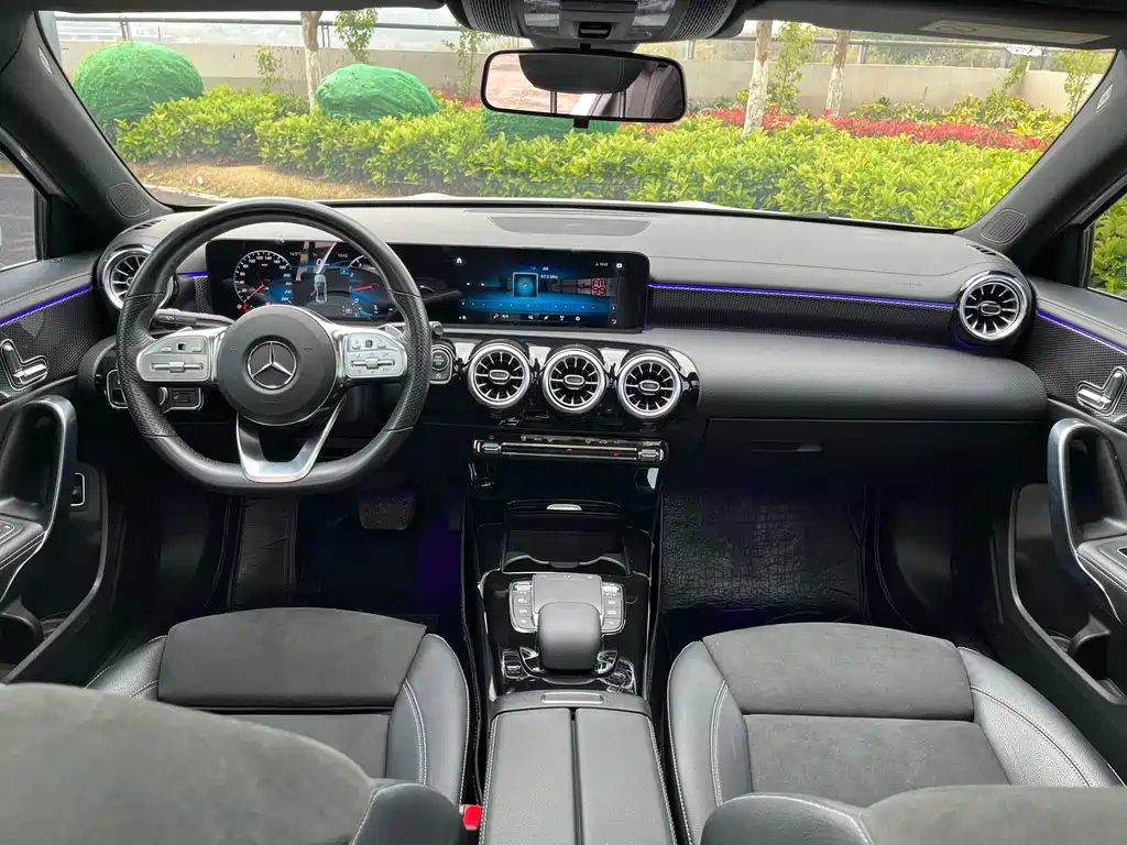 Mercedes-Benz Mercedes-Benz A-Class 2021 A 200 L Sport Sedan Fashion Edition 2021 - thumbnail 6