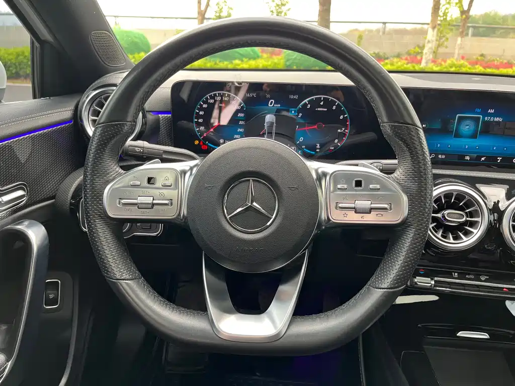 Mercedes-Benz Mercedes-Benz A-Class 2021 A 200 L Sport Sedan Fashion Edition 2021 - thumbnail 10