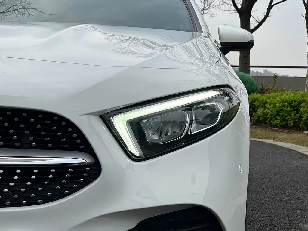 Mercedes-Benz Mercedes-Benz A-Class 2021 A 200 L Sport Sedan Fashion Edition 2021 - thumbnail 25
