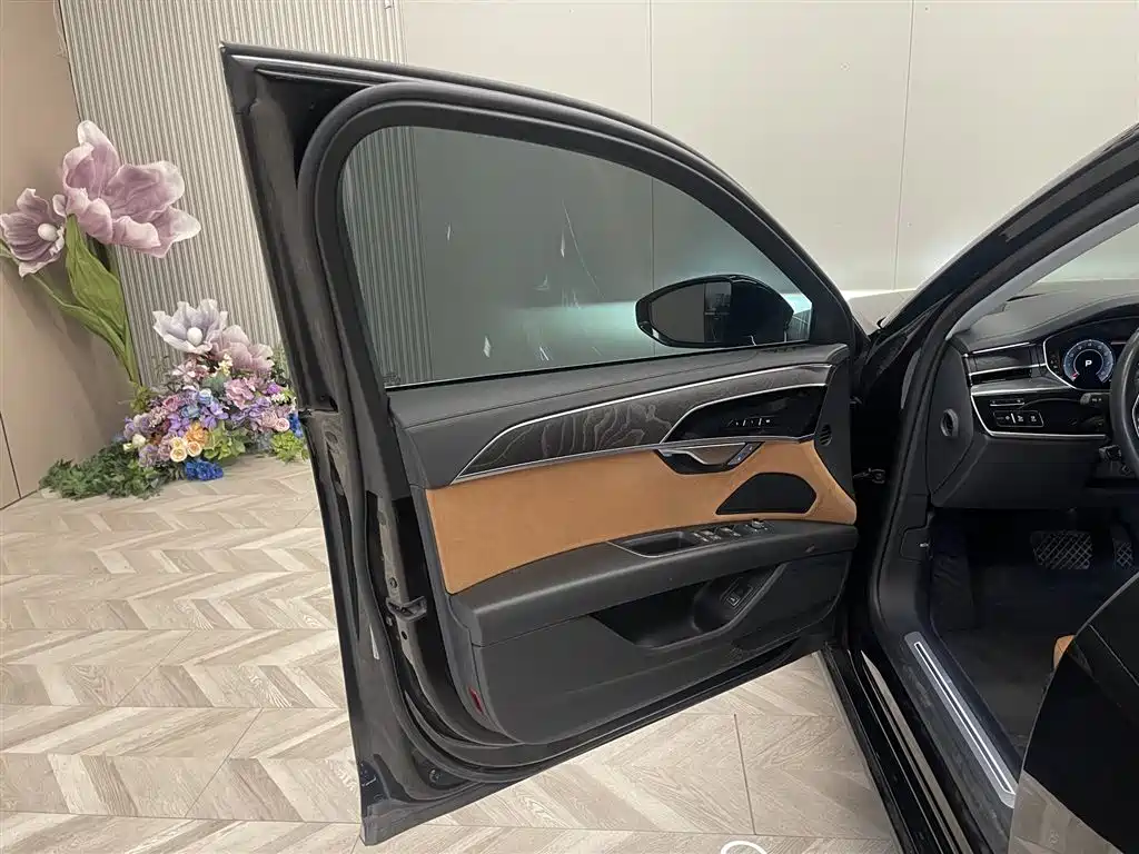 Audi Audi A8 2023 A8L 45 TFSI quattro Luxury Edition 2023 - thumbnail 15
