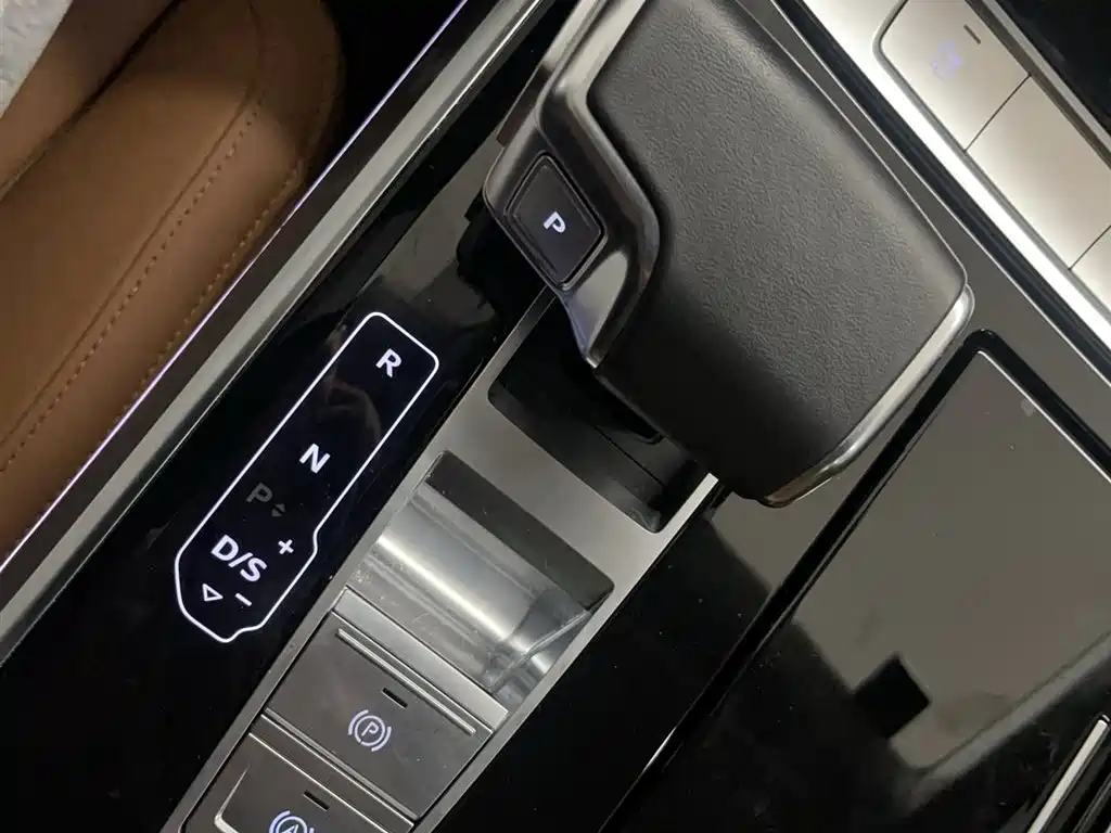 Audi Audi A8 2023 A8L 45 TFSI quattro Luxury Edition 2023 - thumbnail 22