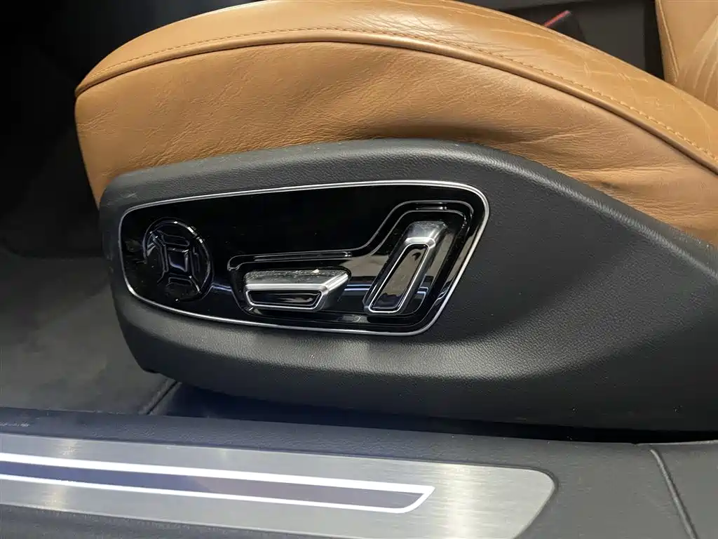 Audi Audi A8 2023 A8L 45 TFSI quattro Luxury Edition 2023 - thumbnail 24