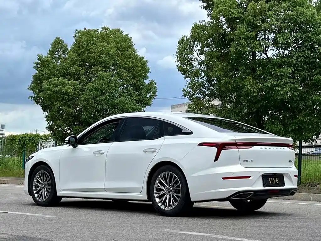 Bestune Bestune B70 2022 Model Year Third Generation 1.5T Automatic Premium Edition 2023 - thumbnail 4