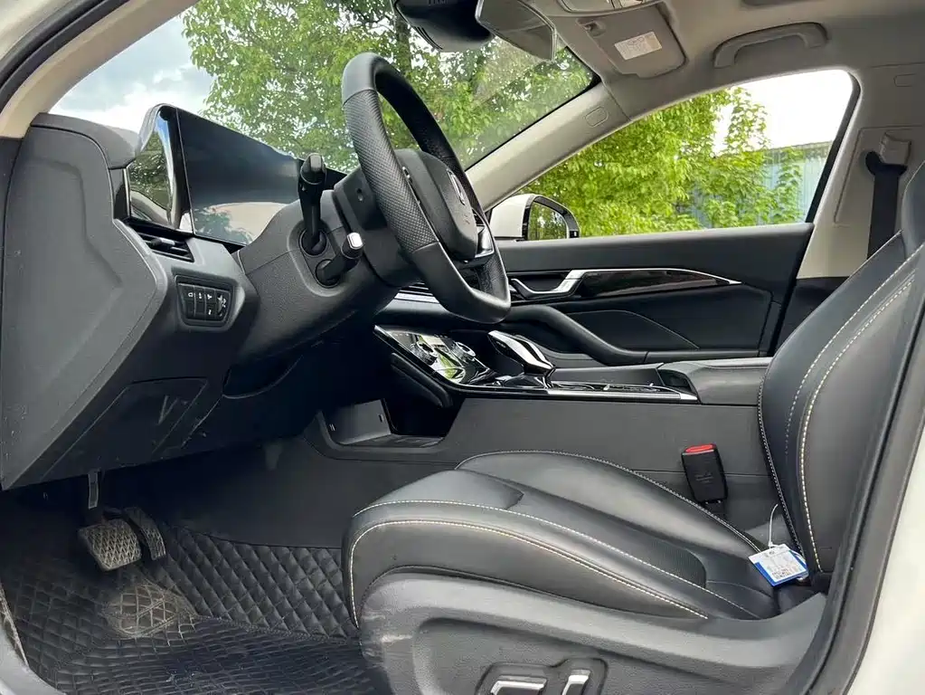 Bestune Bestune B70 2022 Model Year Third Generation 1.5T Automatic Premium Edition 2023 - thumbnail 7