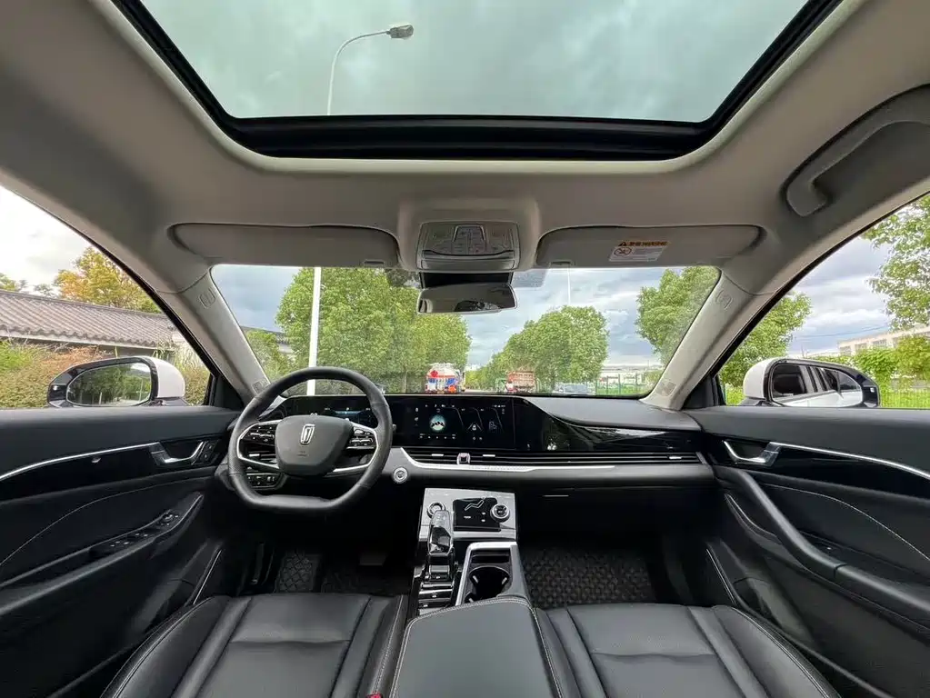 Bestune Bestune B70 2022 Model Year Third Generation 1.5T Automatic Premium Edition 2023 - thumbnail 9