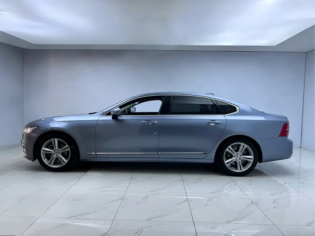 Volvo Volvo S90 2019 T5 Momentum 2019 - thumbnail 4