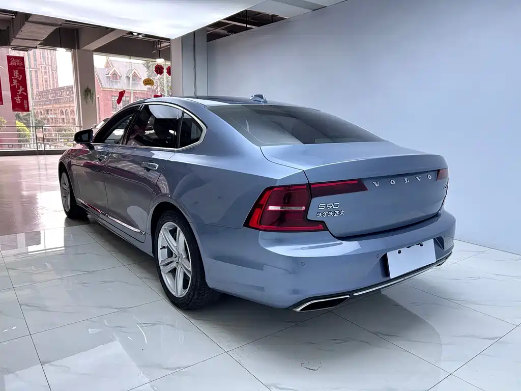 Volvo Volvo S90 2019 T5 Momentum 2019 - thumbnail 5