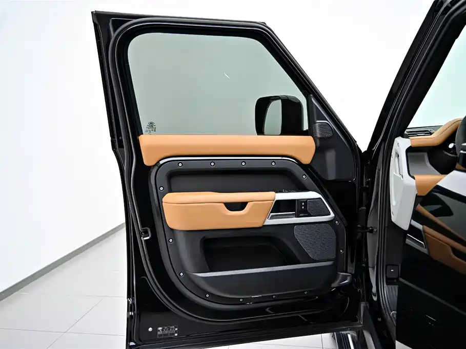 Land Rover Land Rover Defender 2024 110 3.0T P400 X-DYNAMIC HSE 2024 - thumbnail 21