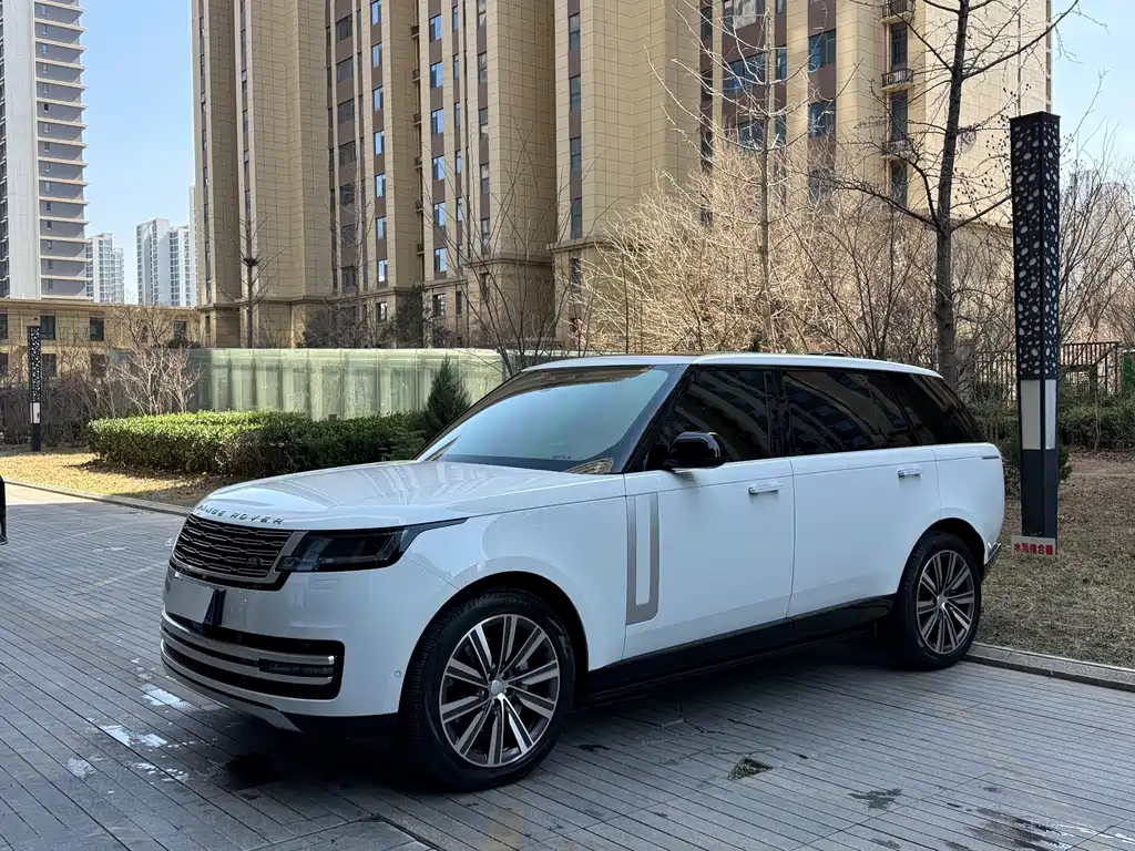 Land Rover Range Rover 2023 3.0 L6 400PS Vogue Long Wheelbase 2022 - thumbnail 2