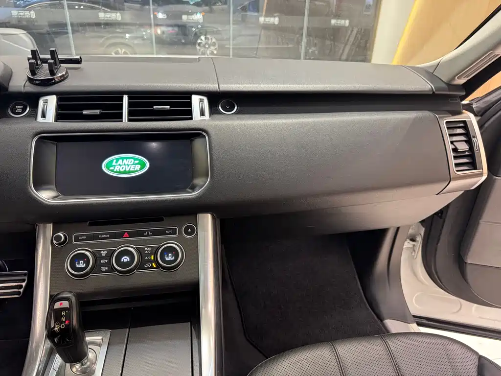 Land Rover Range Rover Sport 2017 3.0 SC V6 HSE DYNAMIC 2018 - thumbnail 9