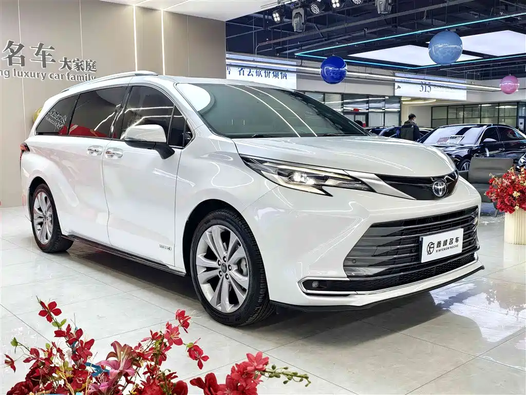 Toyota Toyota Sienna 2021 2.5L Hybrid Premium Edition 2022 - thumbnail 3