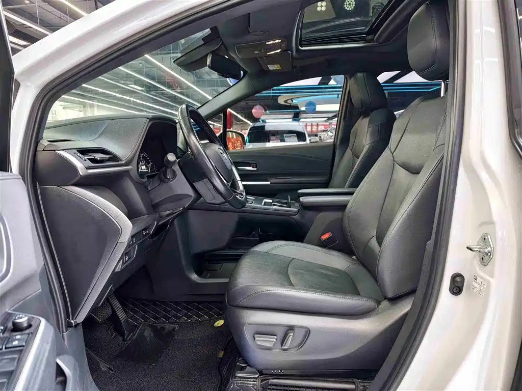 Toyota Toyota Sienna 2021 2.5L Hybrid Premium Edition 2022 - thumbnail 9