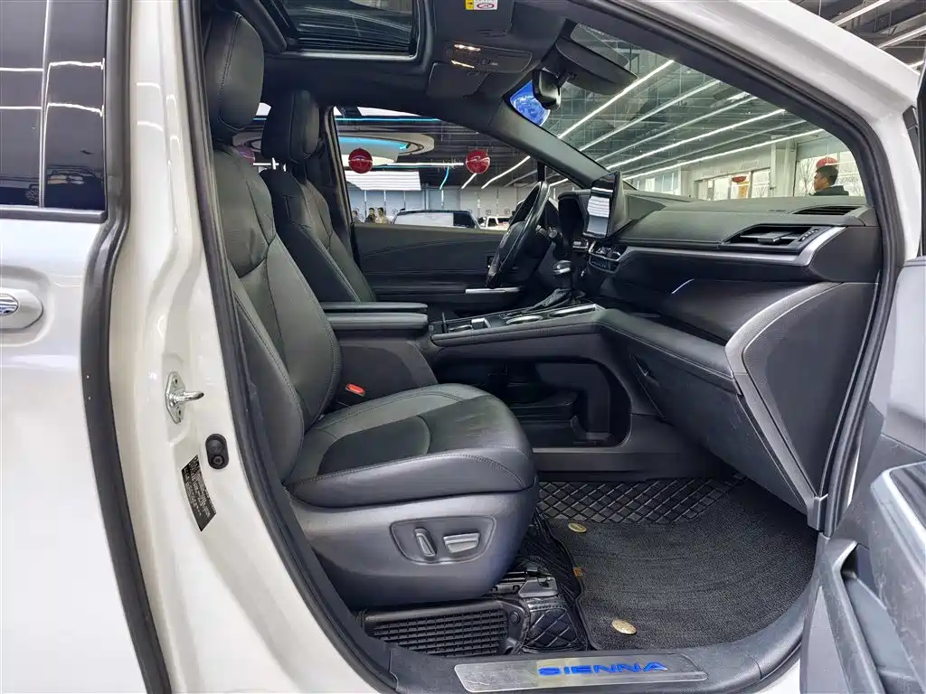 Toyota Toyota Sienna 2021 2.5L Hybrid Premium Edition 2022 - thumbnail 13
