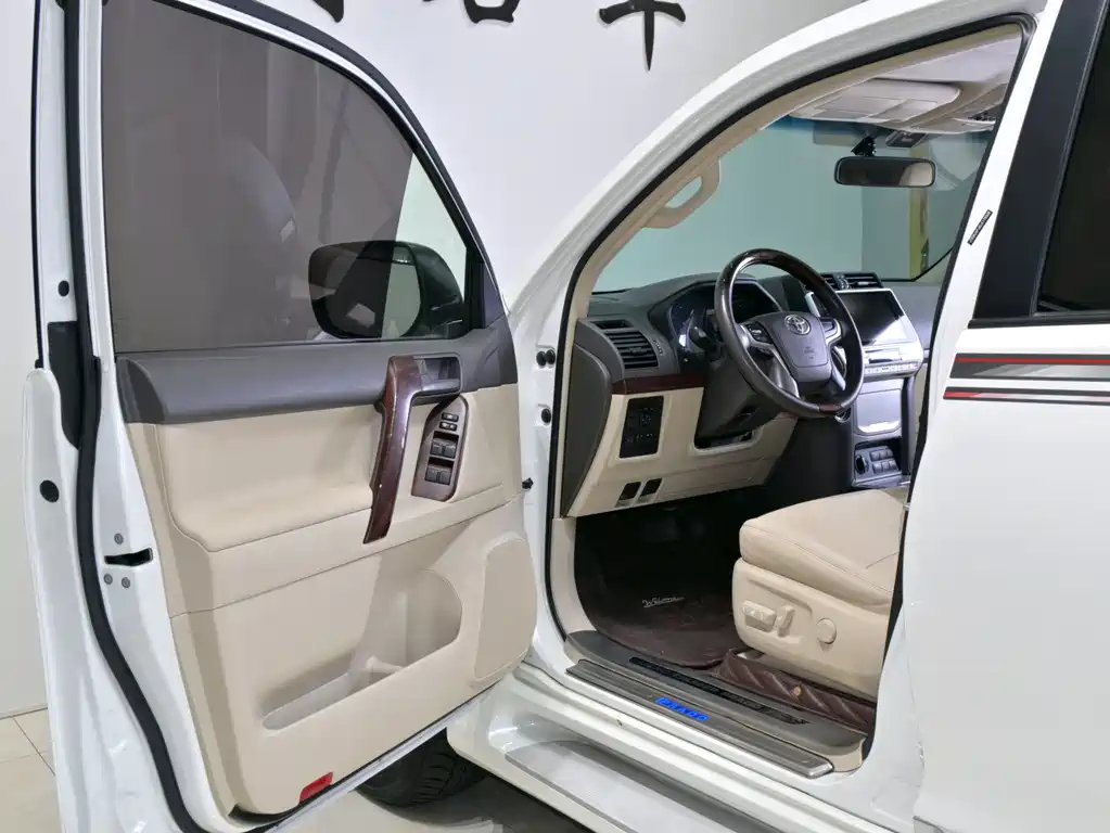 Toyota Toyota Land Cruiser Prado (Imported) 2018 Model 4.0L Middle East Version 2020 - thumbnail 13