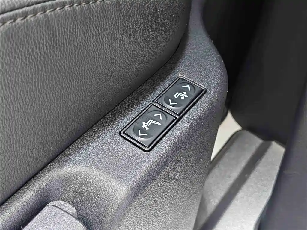Toyota Toyota Sienna 2021 2.5L Hybrid Premium Edition 2022 - thumbnail 21